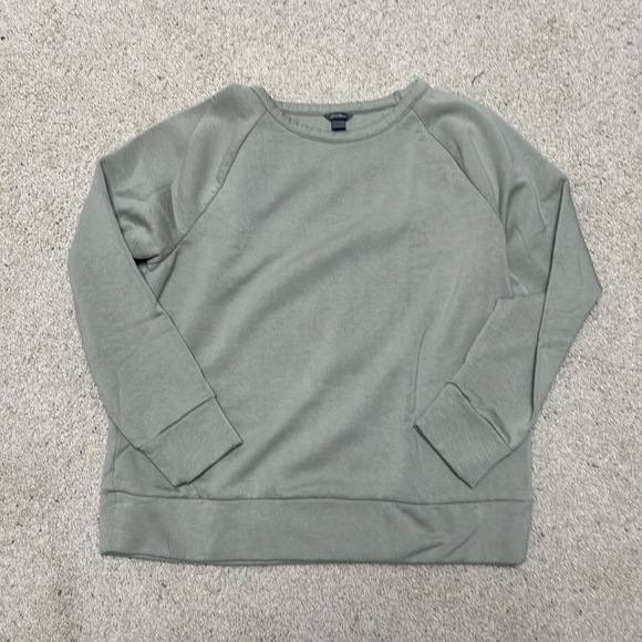 Eddie Bauer Tops - Eddie Bauer Sweatshirt